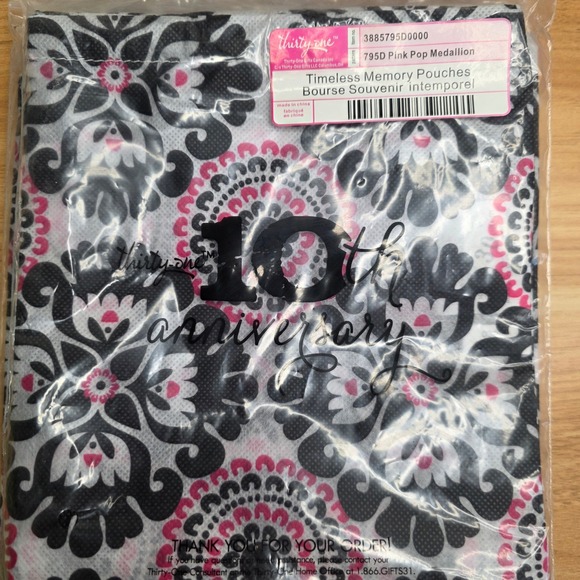 Thirty One 31 7 Piece Set Timeless Memory Pouches Wallet Water Bottle Tote Bag - Picture 2 of 15